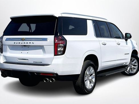 Used 2024 Chevrolet Suburban Premier image 6