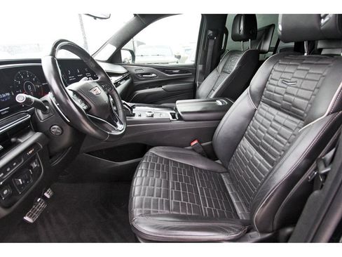Used 2023 Cadillac Escalade V AWD/4WD image 6