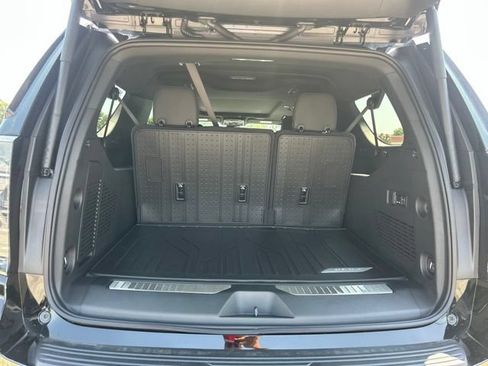 New 2026 Chevrolet Suburban Premier w/ Sun And Tow Package AWD/4WD image 31