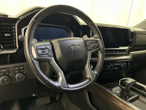 Used 2024 Chevrolet Silverado 1500 RST AWD/4WD image 8