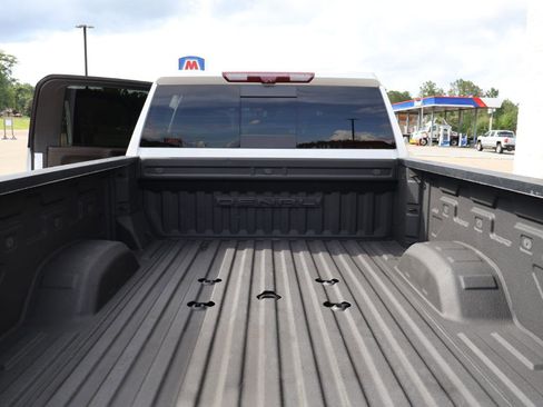 Used 2021 GMC Sierra 2500 Denali w/ Denali Ultimate Package AWD/4WD image 14
