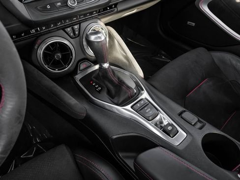 Used 2018 Chevrolet Camaro ZL1 image 24