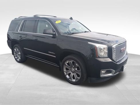 Used 2015 GMC Yukon Denali w/ Premium Package AWD/4WD image 8