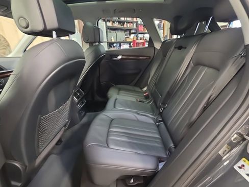 Used 2018 Audi Q5 2.0T Premium Plus w/ Premium Plus Package AWD/4WD image 5