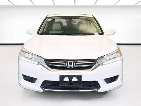 Used 2015 Honda Accord Touring image 2