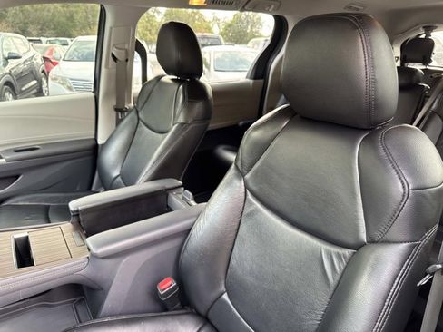 Certified 2023 Toyota Sienna LE w/ LE Plus Package image 11