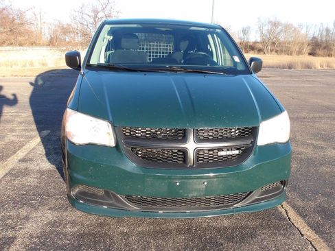 Used 2013 RAM C/V Tradesman image 3