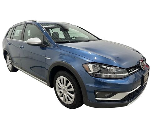 Used 2019 Volkswagen Golf Alltrack S image 3