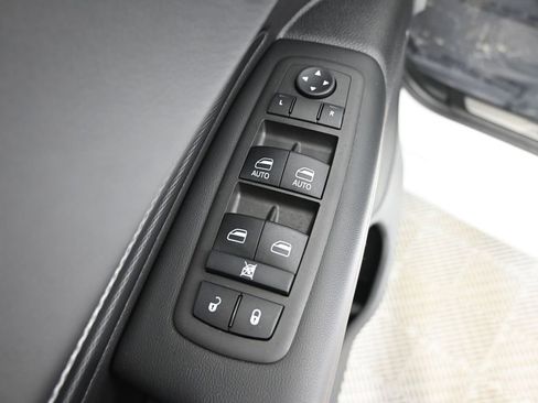 Used 2025 Dodge Durango GT AWD/4WD image 21