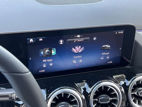New 2026 Mercedes-Benz GLA 250 4MATIC image 18