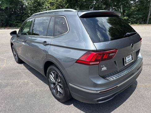 Used 2023 Volkswagen Tiguan SE FWD image 8