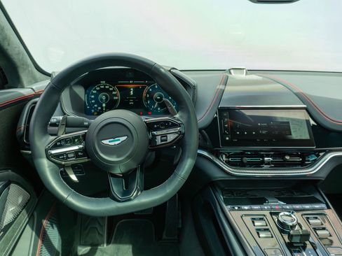 Used 2025 Aston Martin DBX 707 image 66