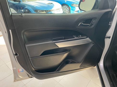 Used 2018 Chevrolet Colorado LT w/ LT Convenience Package image 17