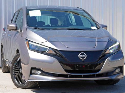 Used 2023 Nissan Leaf SV Plus image 2