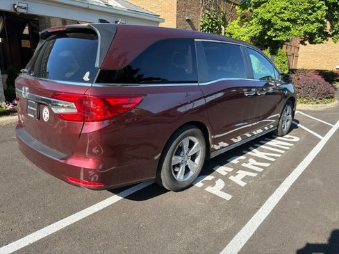 Used 2018 Honda Odyssey EX-L image 8