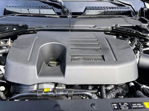 New 2026 Land Rover Defender 110 X-Dynamic SE image 13