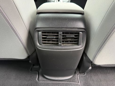 Used 2017 Honda CR-V LX image 33