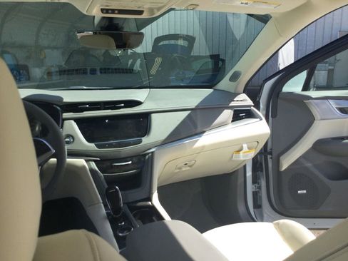 New 2025 Cadillac XT5 Premium Luxury w/ Technology Package image 32