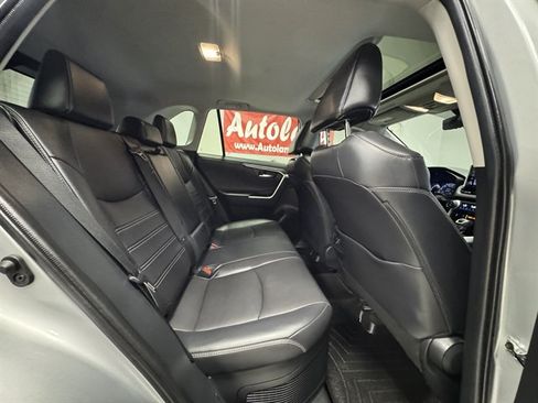 Used 2020 Toyota RAV4 Limited w/ Limited Grade Weather Package AWD/4WD image 13