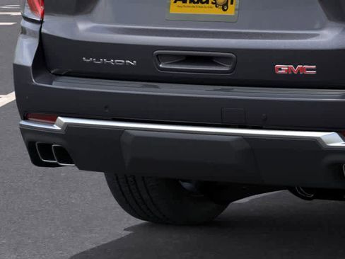 New 2025 GMC Yukon XL Denali w/ Sun & Power Step Package image 14