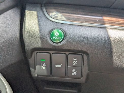 Used 2016 Honda CR-V Touring image 27