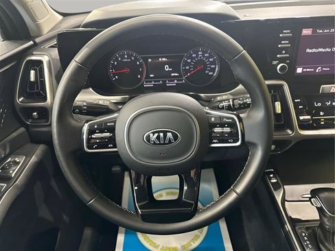 Used 2021 Kia Sorento S w/ Panoramic Sunroof Package AWD/4WD image 17