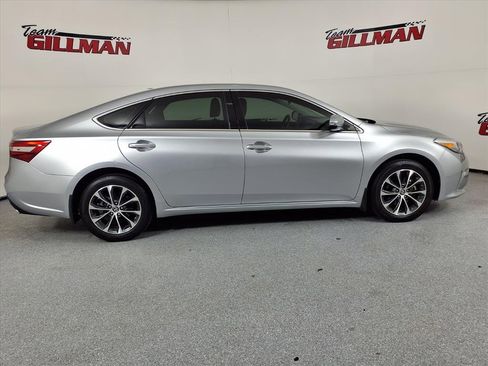 Used 2018 Toyota Avalon XLE image 5