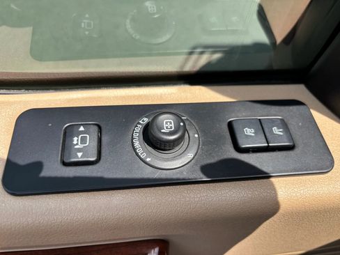 Used 2016 Ford F250 King Ranch w/ FX4 Off-Road Package image 25