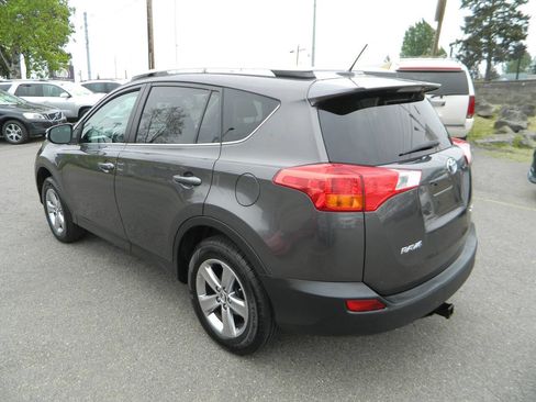 Used 2015 Toyota RAV4 XLE FWD image 6