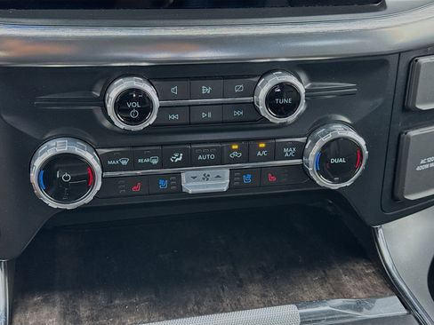 Used 2023 Ford F150 Lariat RWD image 12
