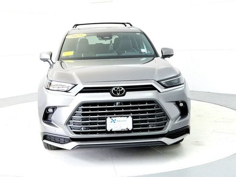 Used 2025 Toyota Grand Highlander AWD Hybrid image 8