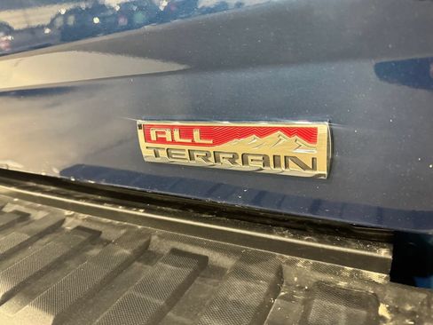 Used 2017 GMC Sierra 1500 SLT w/ All-Terrain Package AWD/4WD image 31