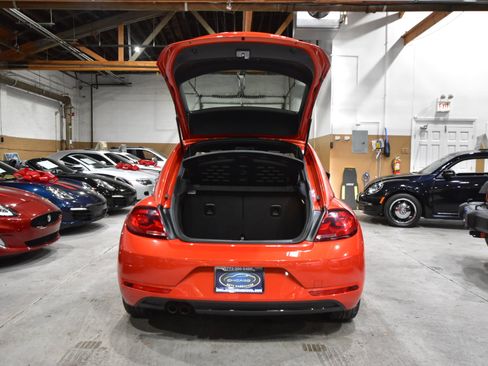 Used 2019 Volkswagen Beetle 2.0T S image 36