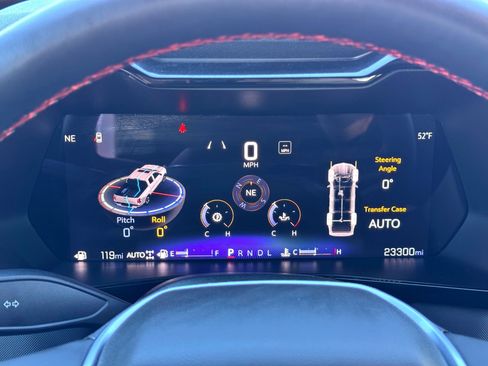 Used 2024 Chevrolet Colorado Z71 w/ Z71 Convenience Package 2 image 22