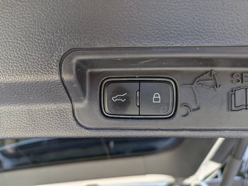 Certified 2020 Ford Explorer Limited image 21