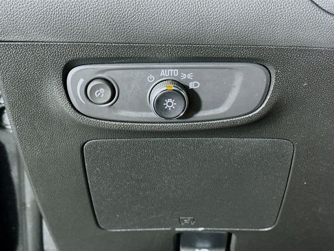 Used 2025 Buick Encore GX Preferred image 17