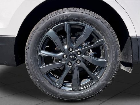Used 2023 Chevrolet Equinox RS FWD image 10