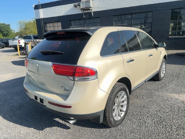 Used 2015 Lincoln MKX AWD w/ Equipment Group 101A image 4