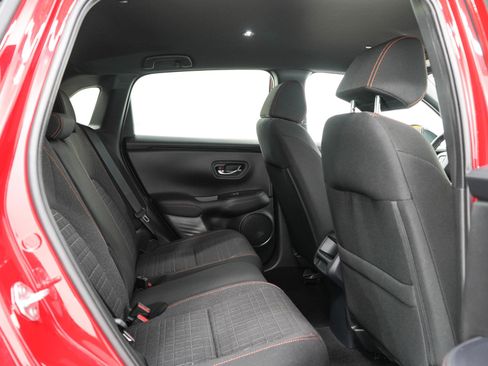 Used 2025 Honda HR-V Sport image 13