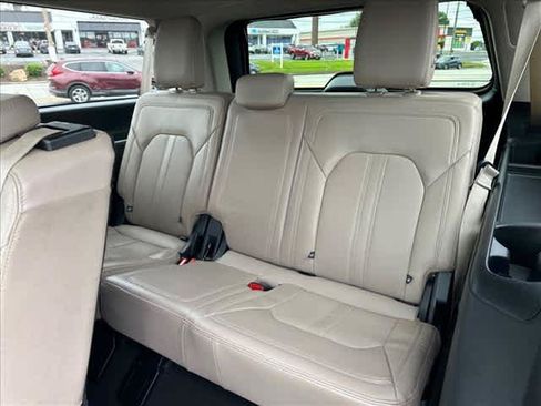 Used 2024 Ford Expedition Max Limited AWD/4WD image 16