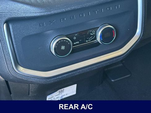 Used 2025 Ford Expedition Max Active AWD/4WD image 16