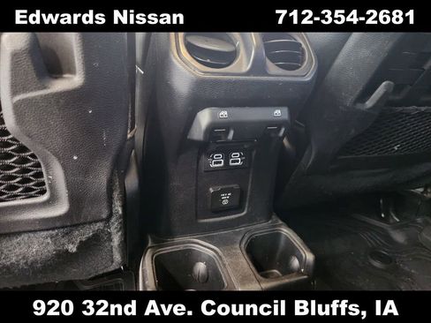 Used 2020 Jeep Gladiator Rubicon image 12