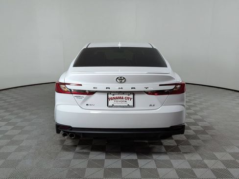 Used 2026 Toyota Camry SE w/ Convenience Package FWD image 4