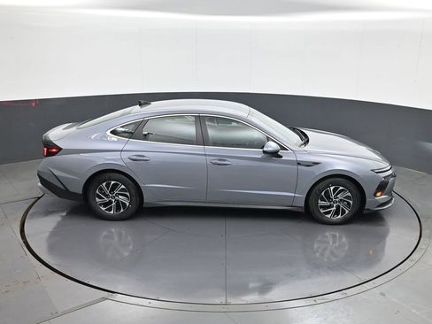 New 2026 Hyundai Sonata Blue FWD image 16