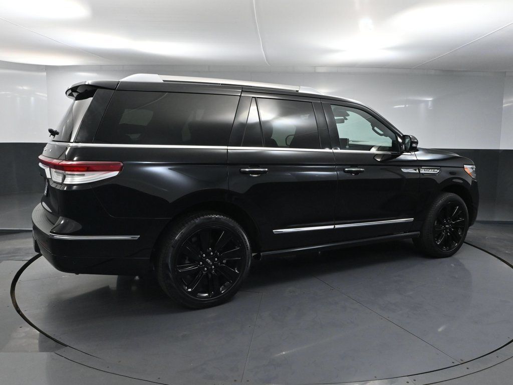 Used 2022 Lincoln Navigator Reserve w/ Equipment Group 201A AWD/4WD image 4