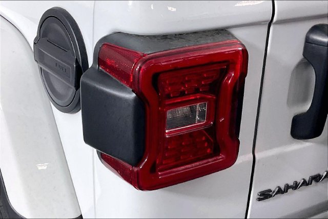 Used 2026 Jeep Wrangler Unlimited Sahara AWD/4WD image 21