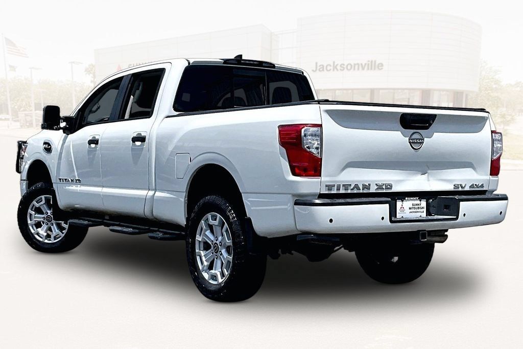 Used 2024 Nissan Titan SV w/ SV Convenience Package AWD/4WD image 4