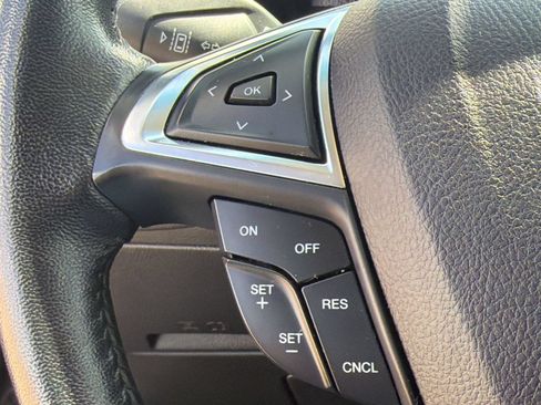 Used 2023 Ford Edge Titanium AWD/4WD image 17