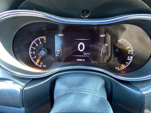 Used 2018 Jeep Grand Cherokee Altitude image 21