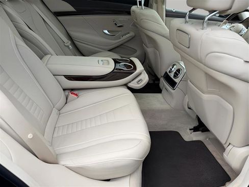 Used 2019 Mercedes-Benz S 560 4MATIC Sedan image 39